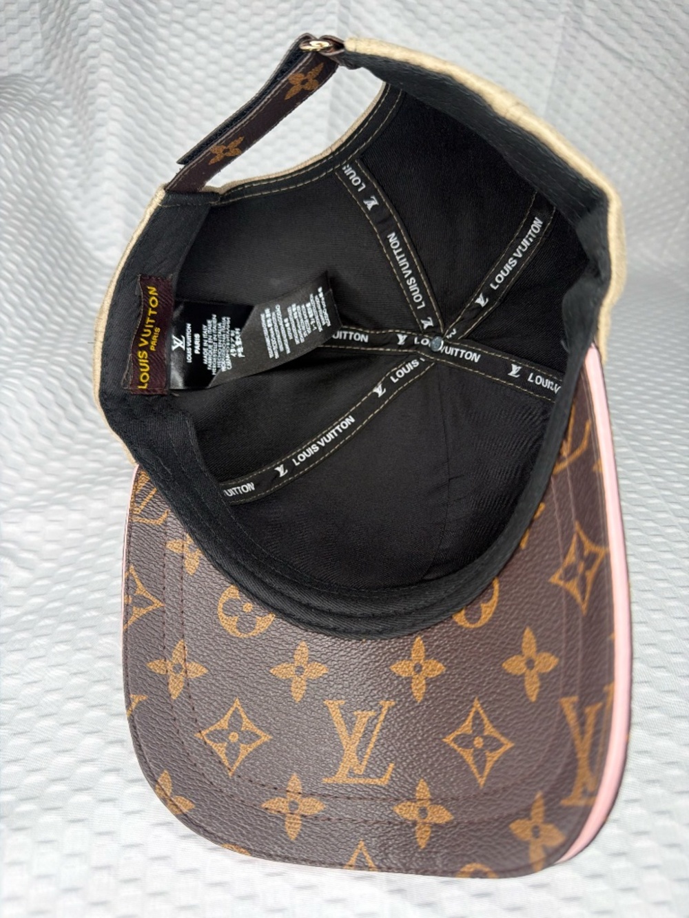 LOUIS VUITTON CAP OU PAS MONOGRAM CANVAS AND SUEDE CAP EXCELLENT - Picture 6 of 7